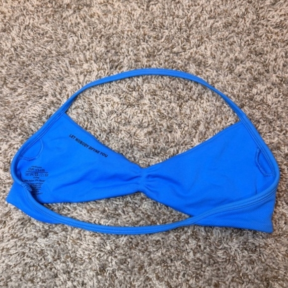 DFYNE Impact Medium Blue Sports Bra - Picture 2 of 2